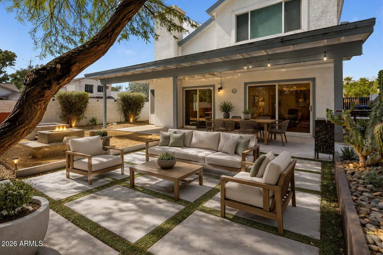 717 E Sack Dr., Phoenix, AZ 85024