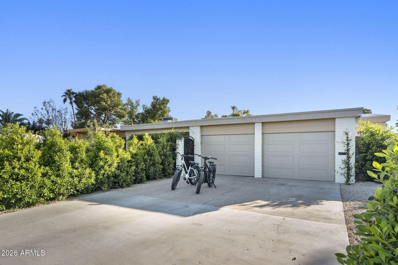 2811 E Corrine Dr., Phoenix, AZ 85032