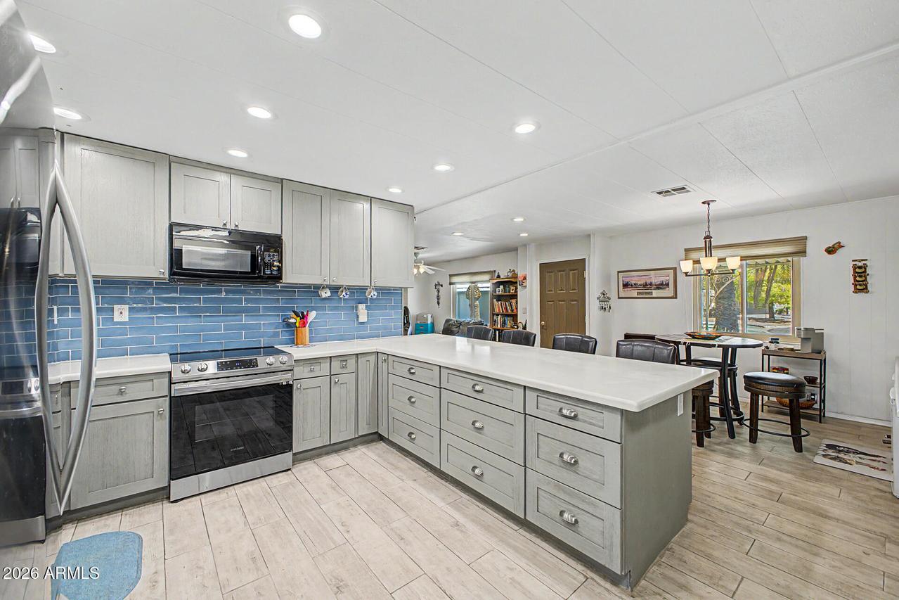 415 S 81st Pl., Mesa, AZ 85208