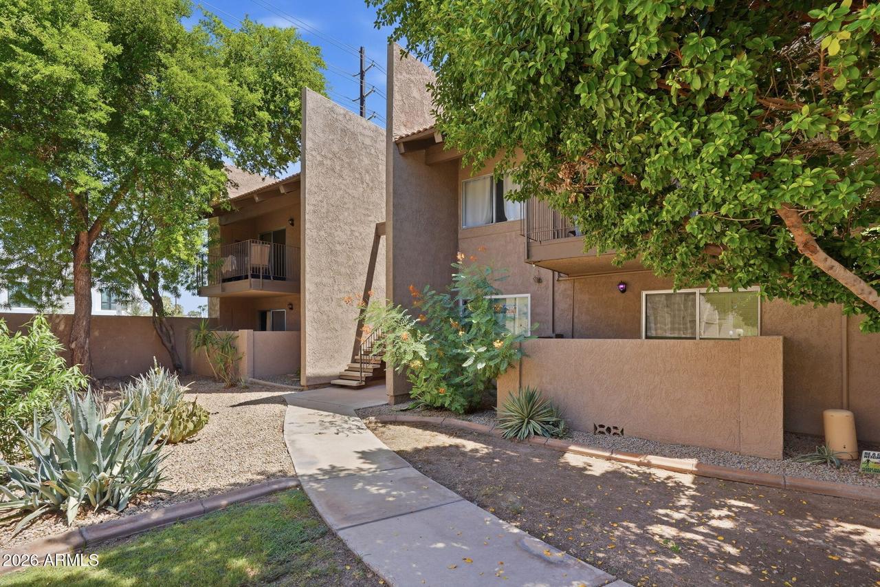 5525 E Thomas Rd. #C2, Phoenix, AZ 85018