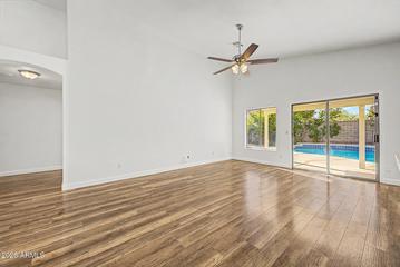 6422 W Lariat Ln., Phoenix, AZ 85083