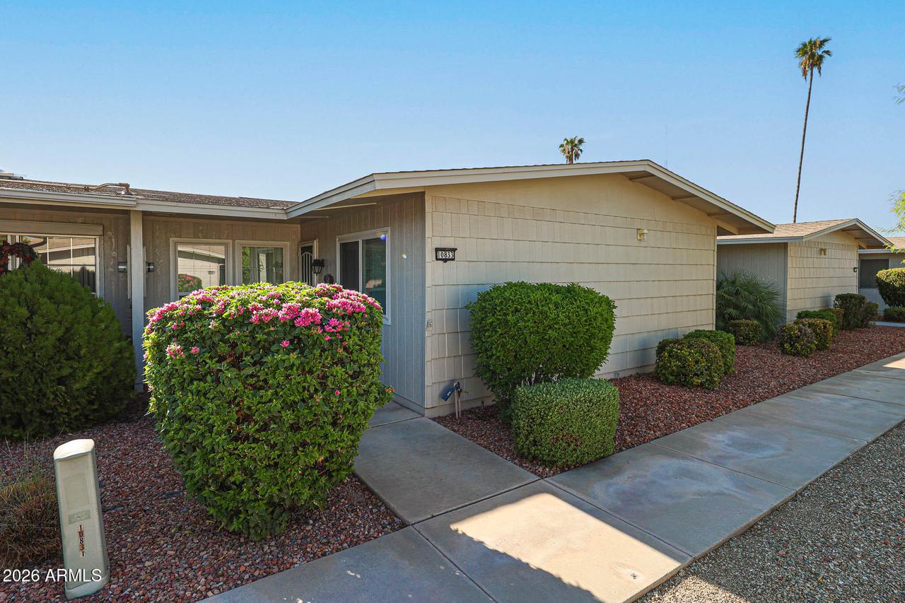 10833 W Santa Fe Dr., Sun City, AZ 85351