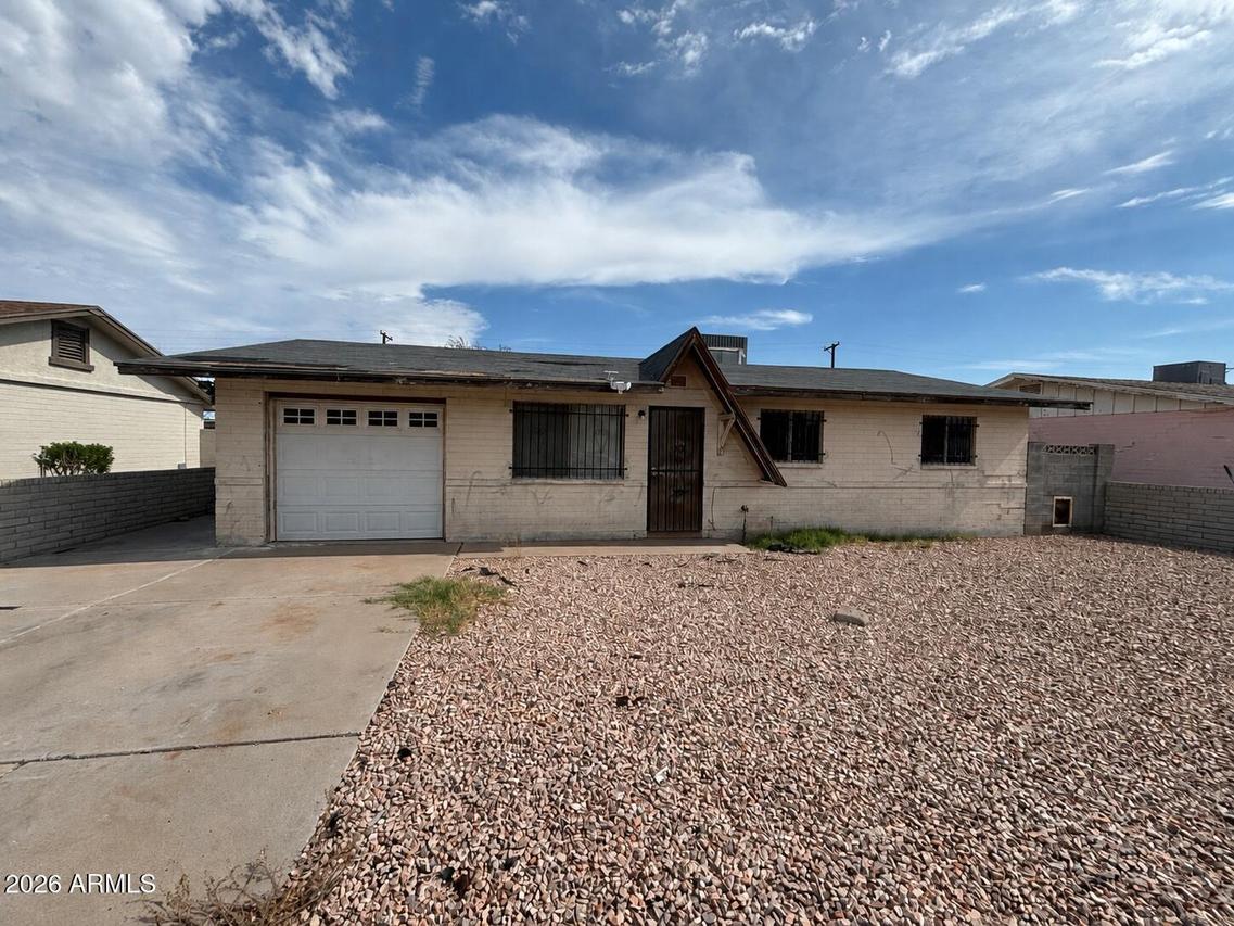 2108 E Alta Vista Rd., Phoenix, AZ 85042