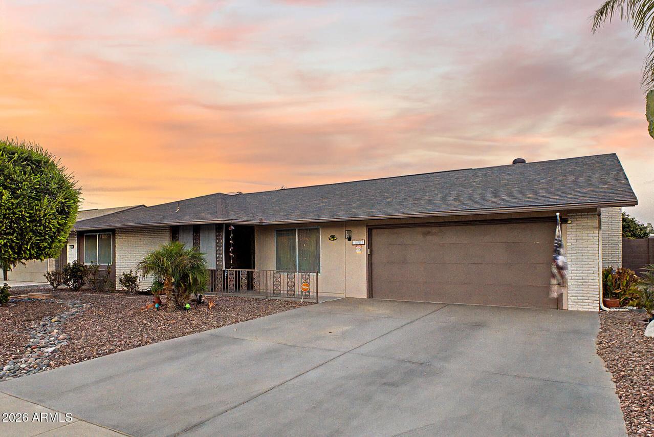 19823 N 129th Ave., Sun City West, AZ 85375