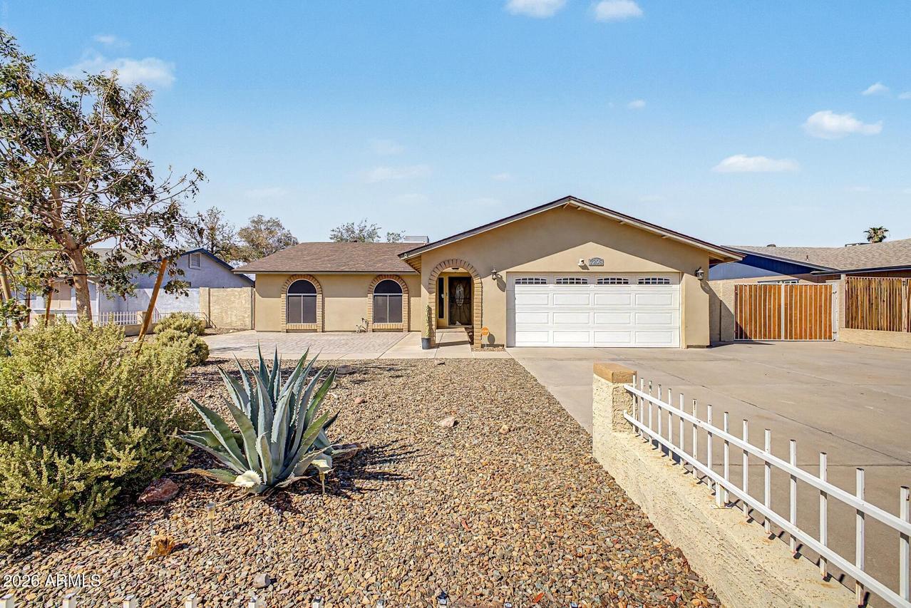 7208 W Sunnyslope Ln., Peoria, AZ 85345
