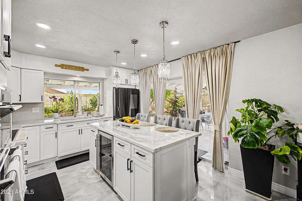4301 N 81st Ave., Phoenix, AZ 85033