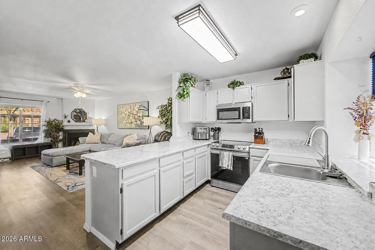 8111 W Wacker Rd. #32, Peoria, AZ 85381