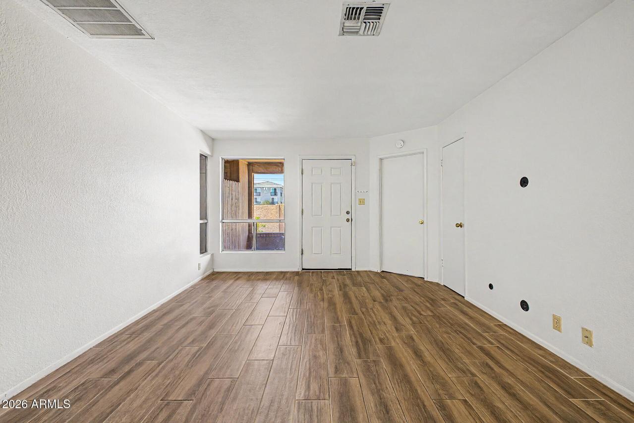 20236 N 6th Dr. #6, Phoenix, AZ 85027