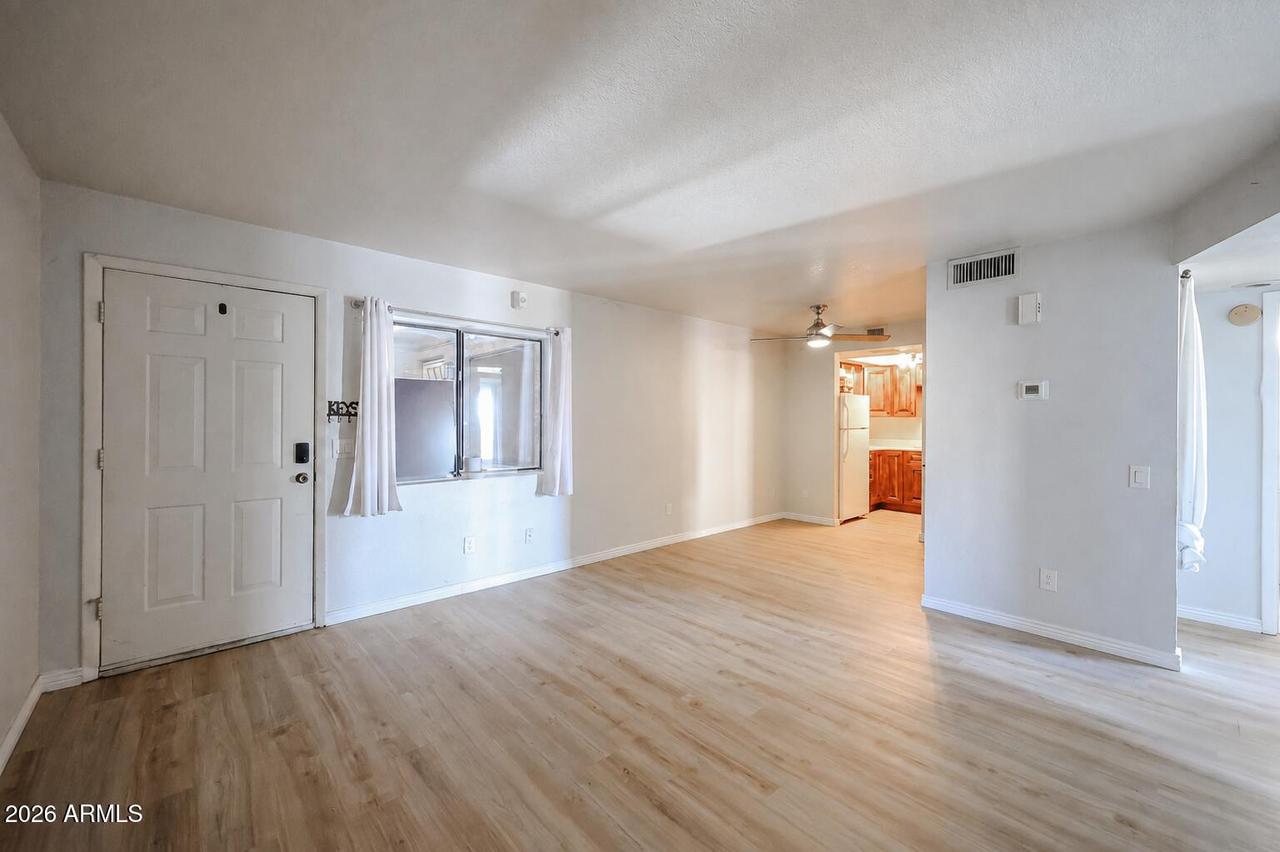 17 E Ruth Ave. #202, Phoenix, AZ 85020
