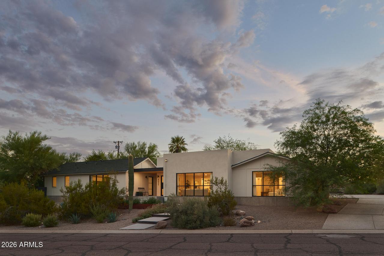 4035 E Mcdonald Dr., Phoenix, AZ 85018
