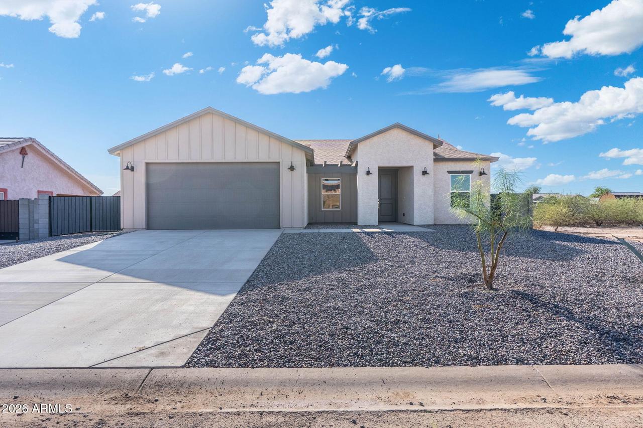 15837 S Bentley Dr., Arizona City, AZ 85123