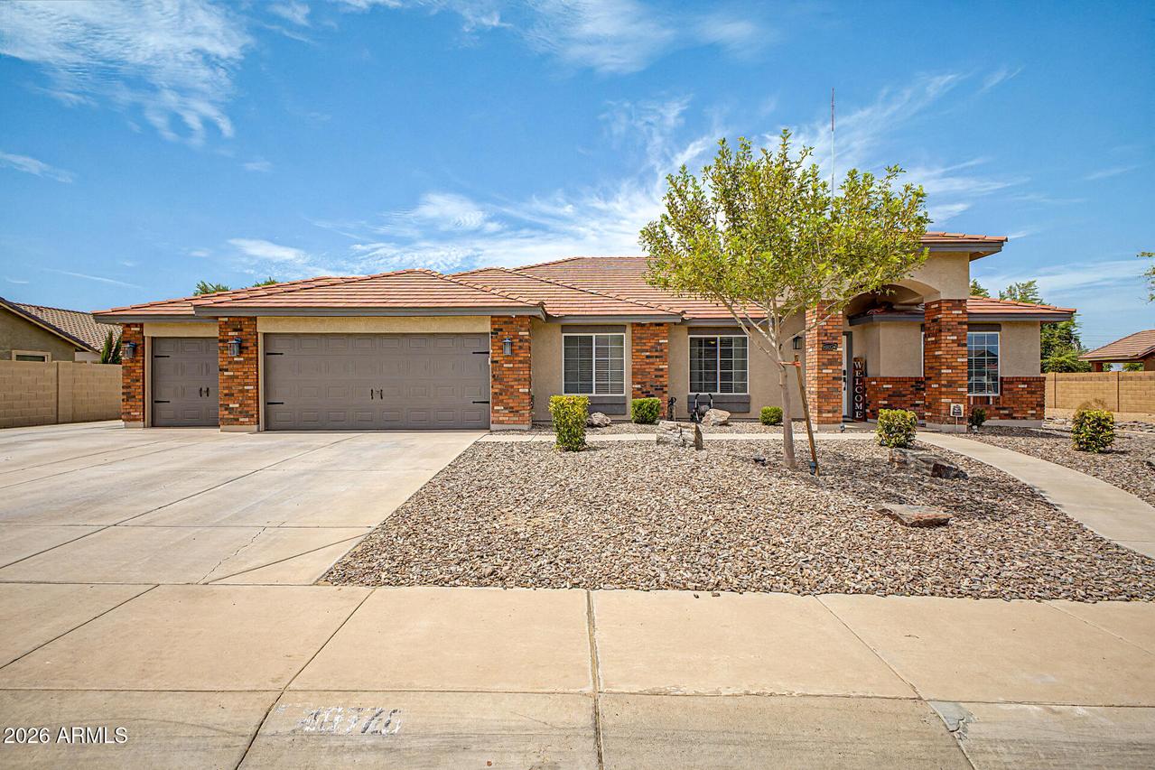 40376 N Cape Wrath Dr., San Tan Valley, AZ 85140
