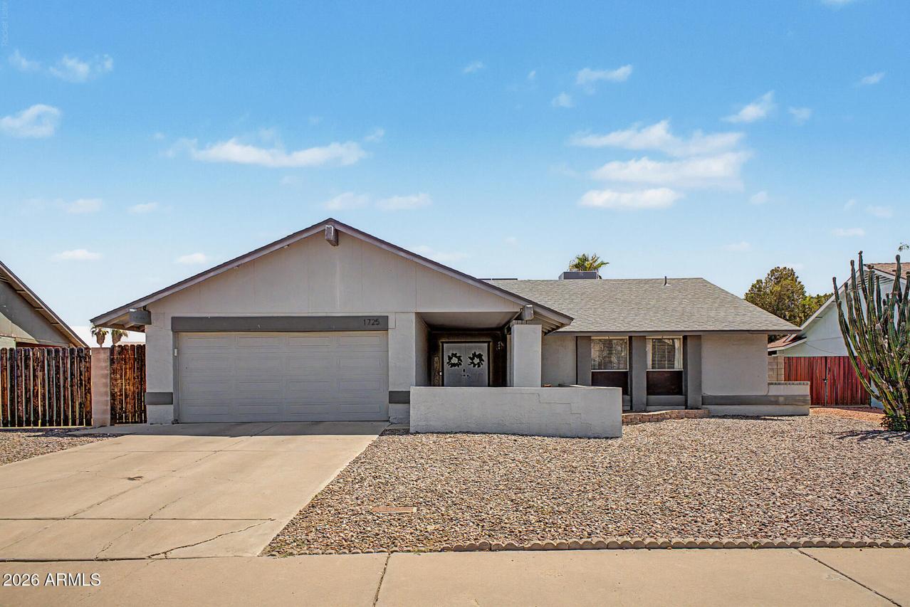 1725 W Angel Fire Ter., Phoenix, AZ 85027