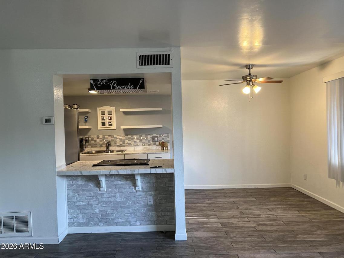 4241 N 68th Dr., Phoenix, AZ 85033