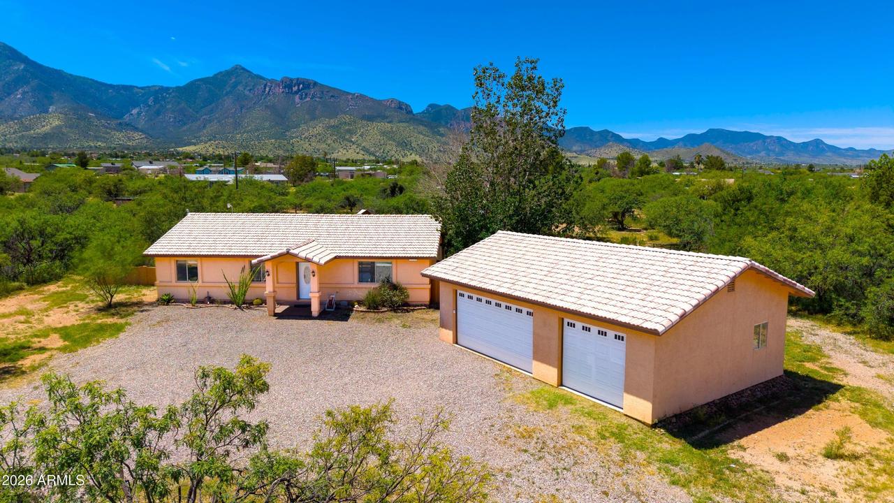 7176 S Y Lightning Ranch Rd., Hereford, AZ 85615