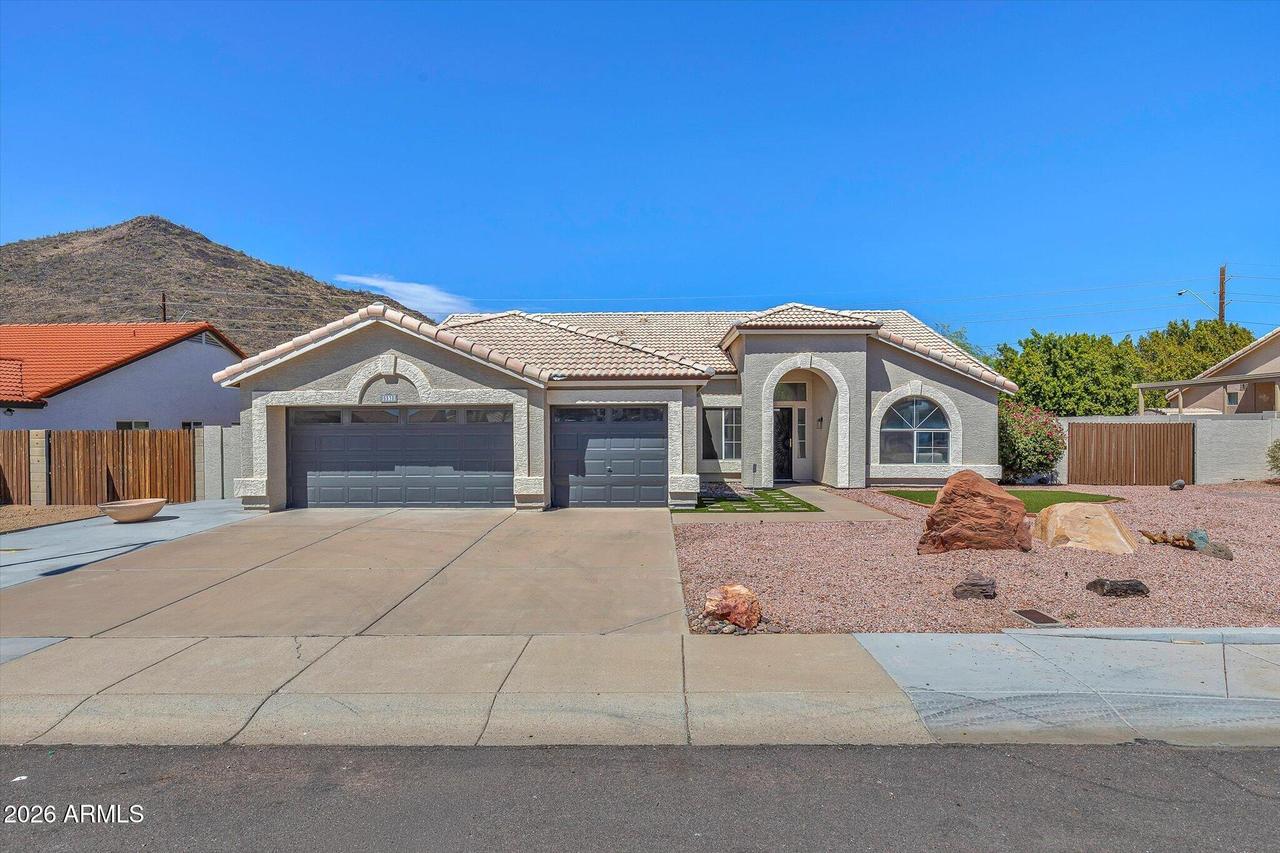 5538 W Fallen Leaf Ln., Glendale, AZ 85310