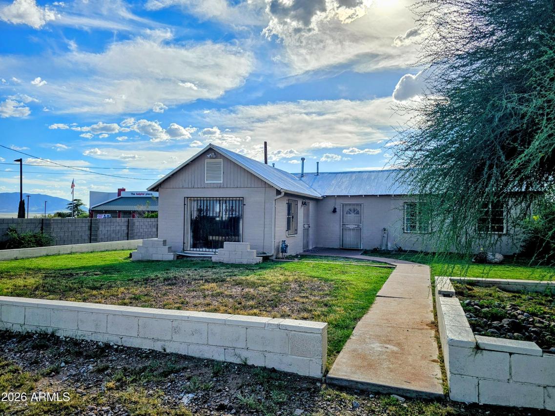 1188 S Naco Hwy., Bisbee, AZ 85603