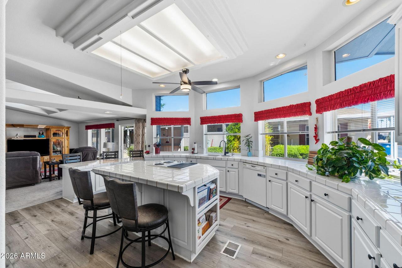 3700 S Tomahawk Rd. #26 & 27, Apache Junction, AZ 85119