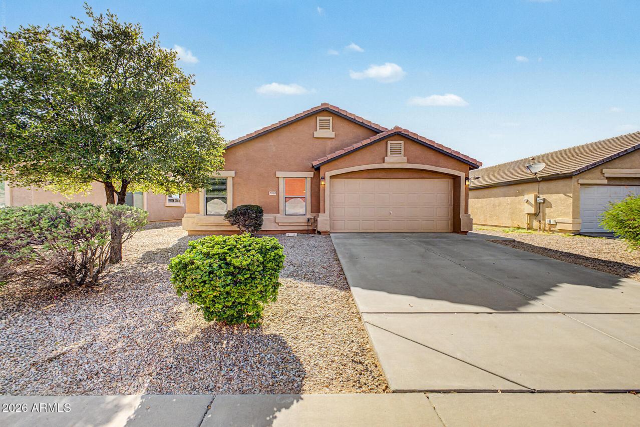33288 N Sandstone Dr., San Tan Valley, AZ 85143
