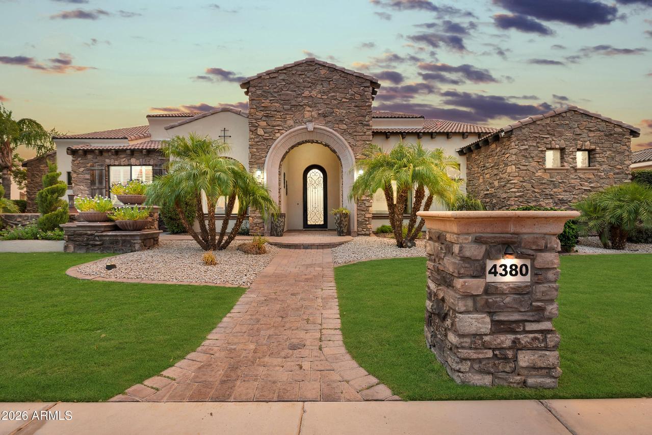 4380 E Taurus Pl., Chandler, AZ 85249