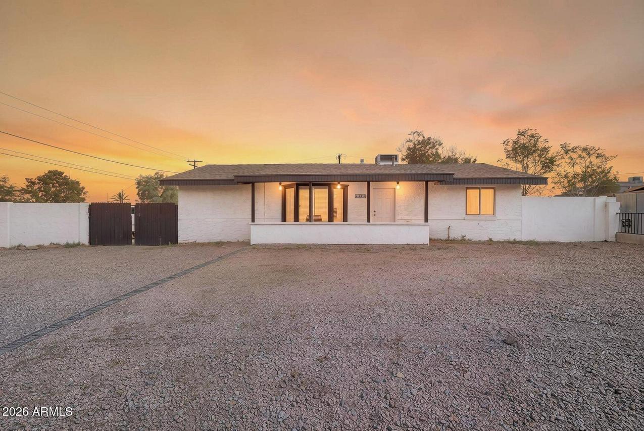 1124 W Cochise Dr., Phoenix, AZ 85021