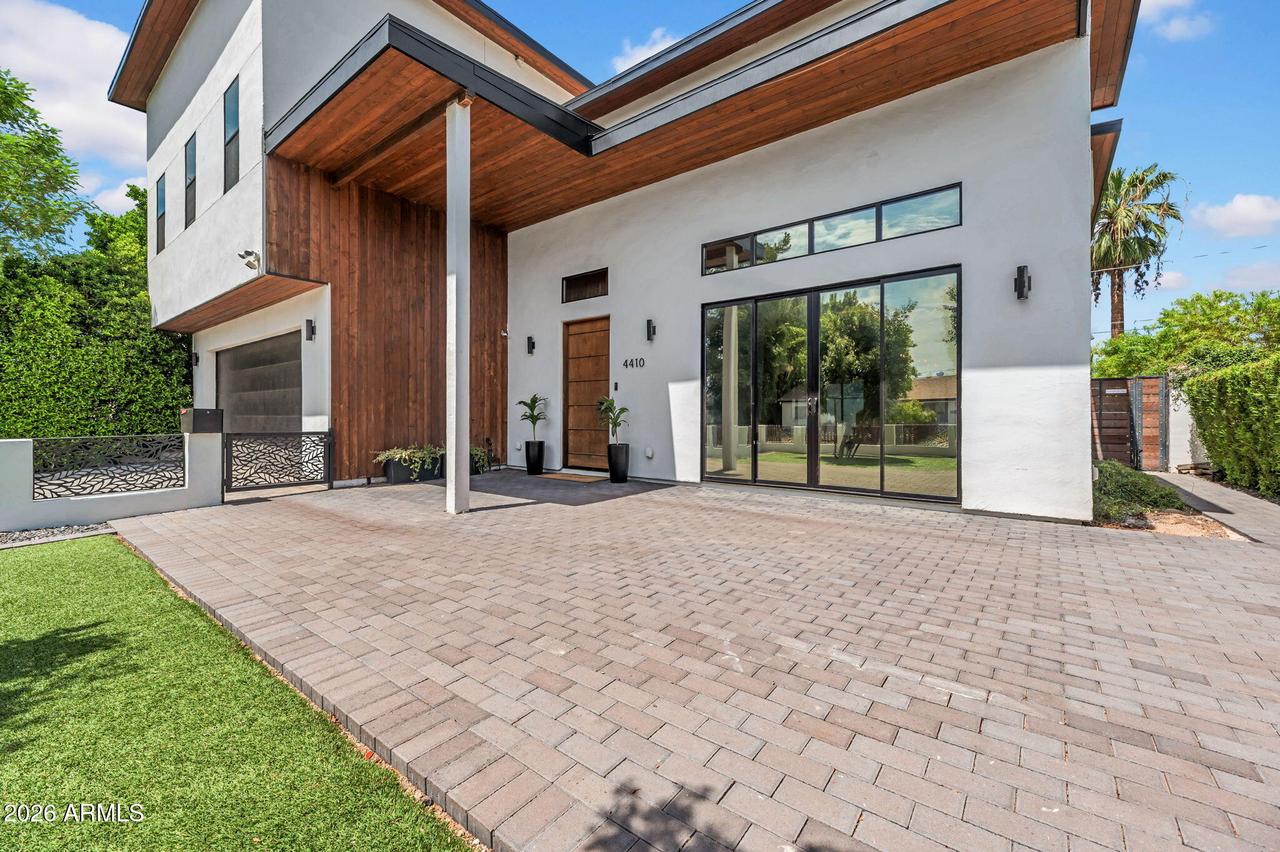 4410 E Turney Ave., Phoenix, AZ 85018