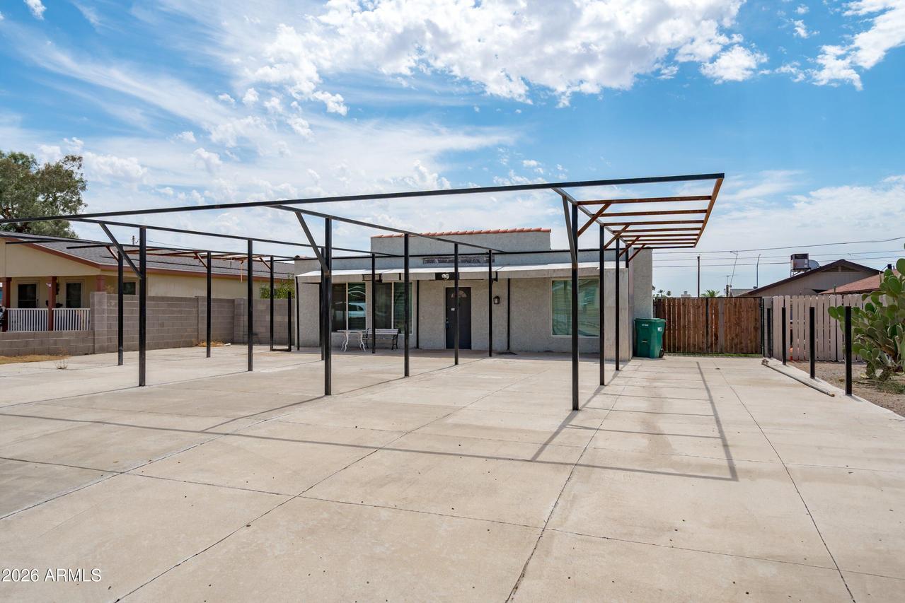 8215 E 6th Ave., Mesa, AZ 85208