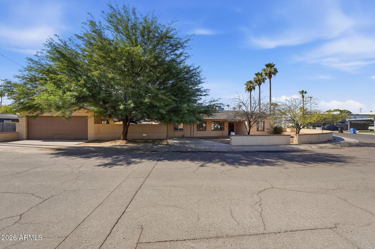 3331 N 18th Ave., Phoenix, AZ 85015