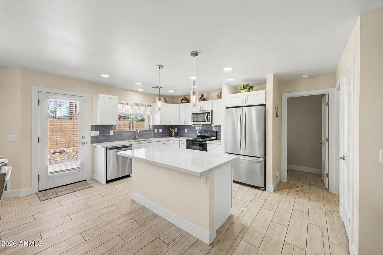 332 W 14th Ave., Apache Junction, AZ 85120