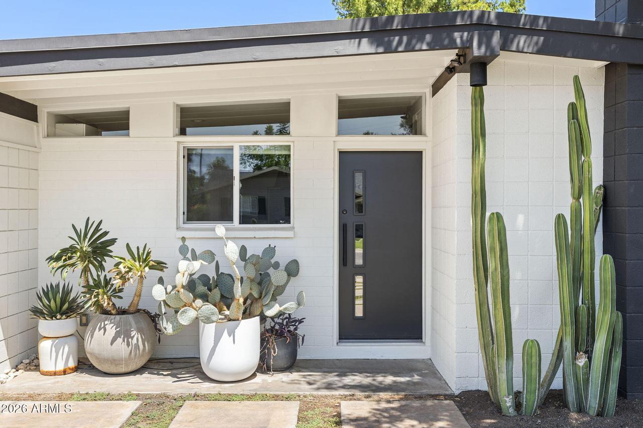 3402 E Sells Dr., Phoenix, AZ 85018