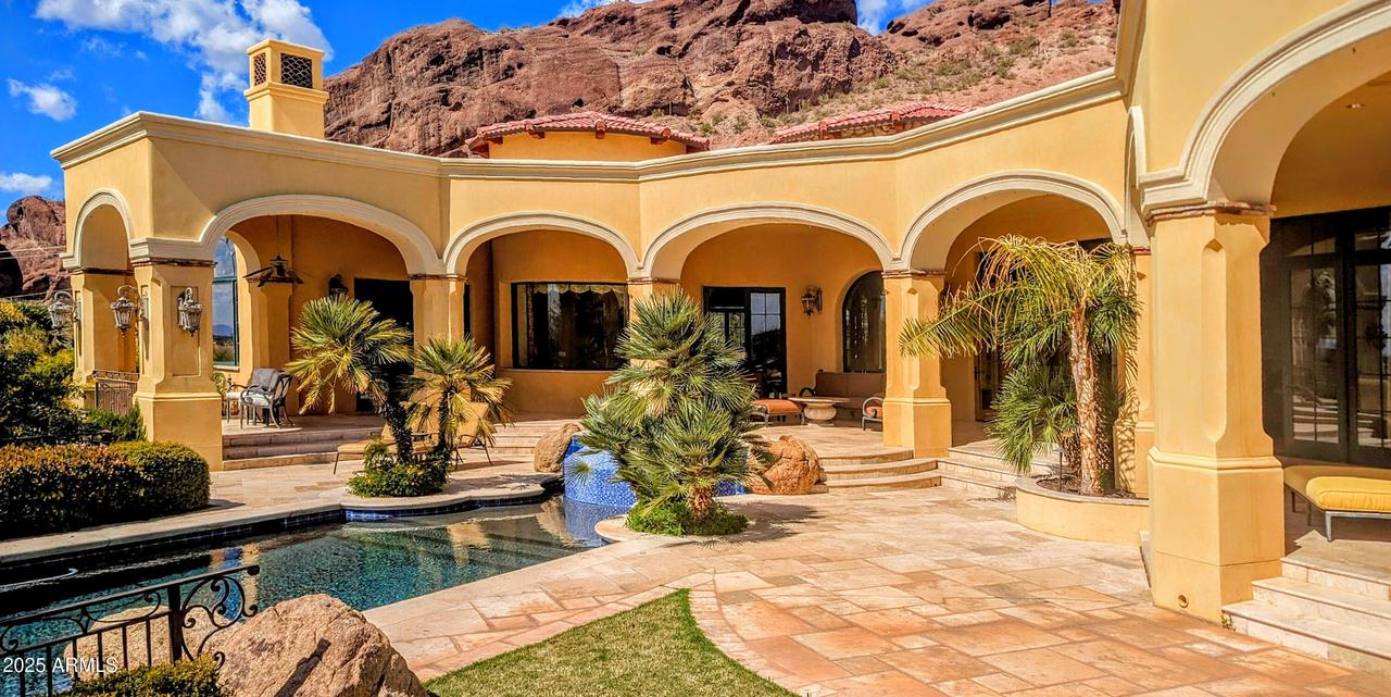 4836 E White Gates Dr., Phoenix, AZ 85018