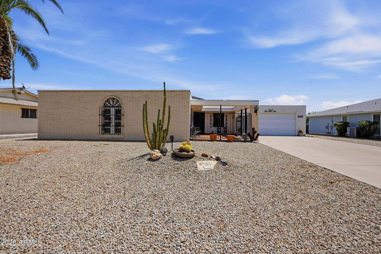 9701 W Briarwood Cir., Sun City, AZ 85351