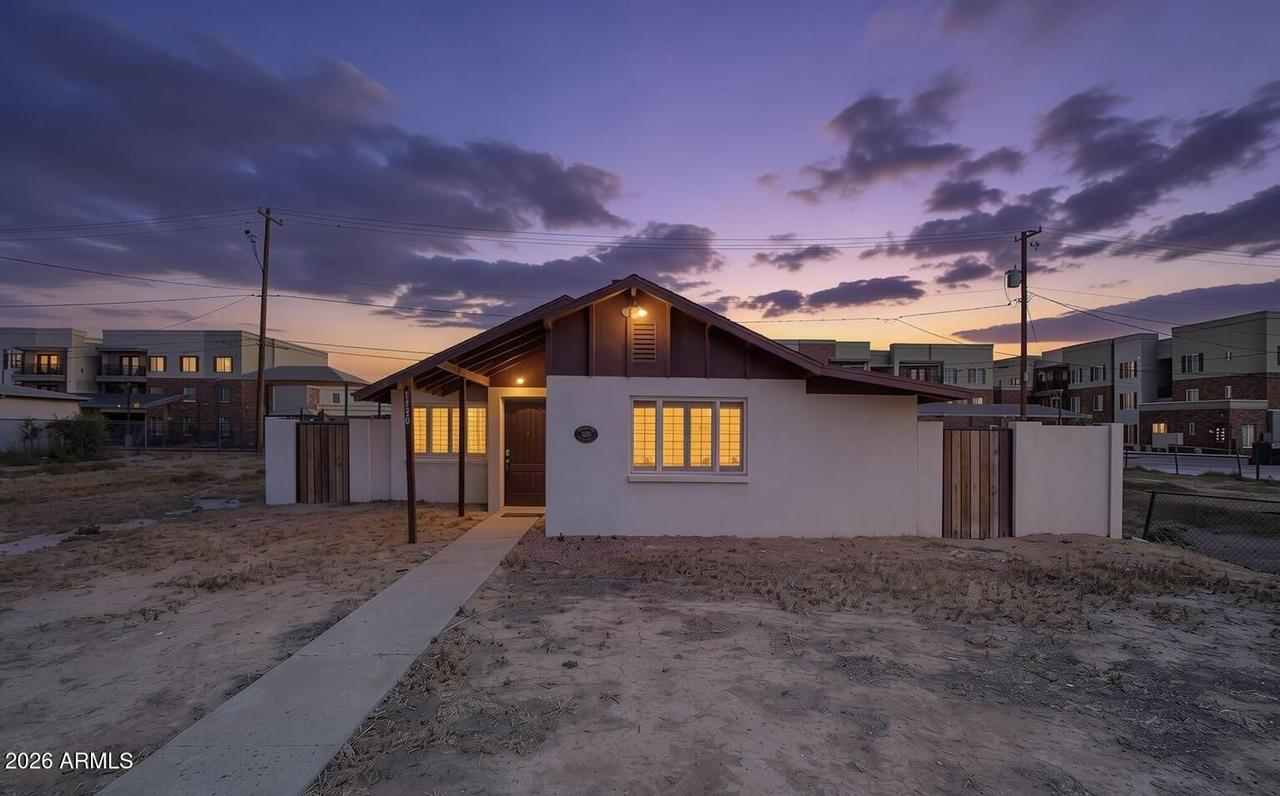 1430 E Adams St., Phoenix, AZ 85034