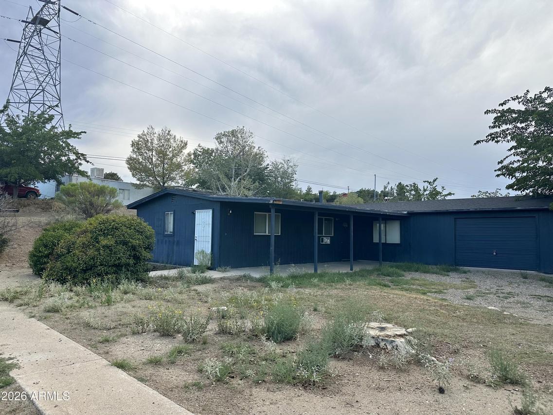 10486 S State Route 69, Mayer, AZ 86333