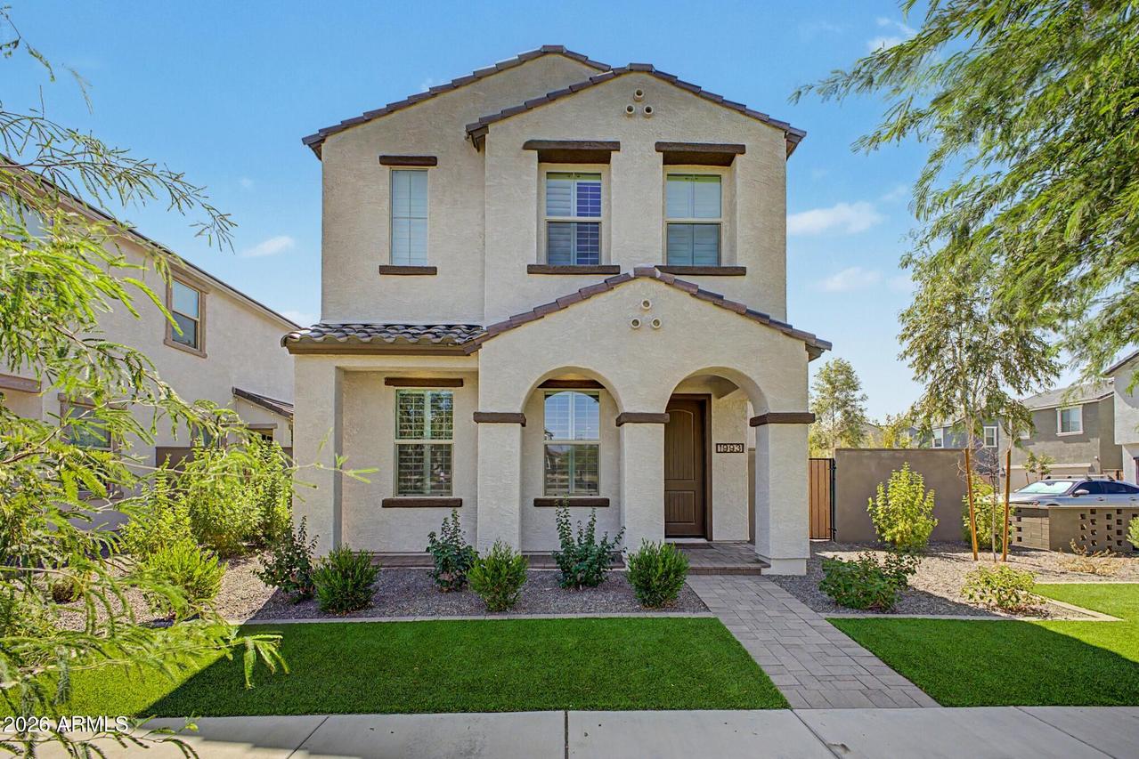 1993 W Hide Tr., Phoenix, AZ 85085