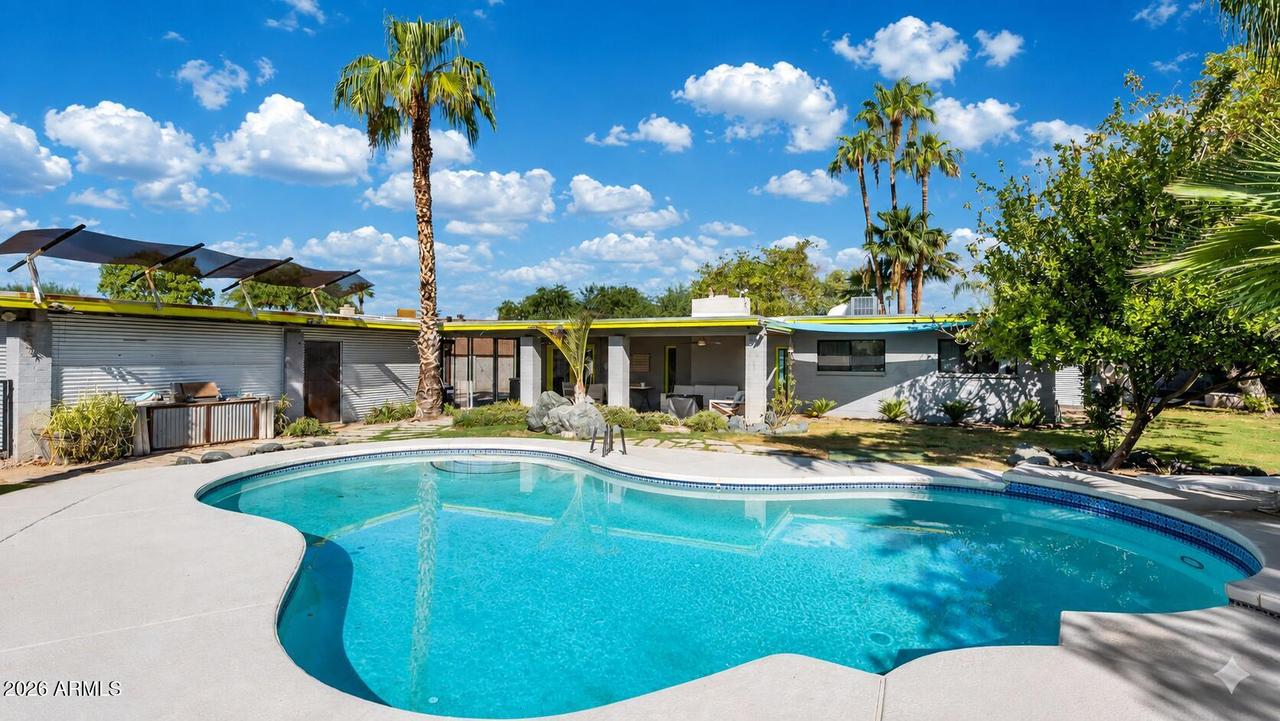 15223 N 4th St., Phoenix, AZ 85022