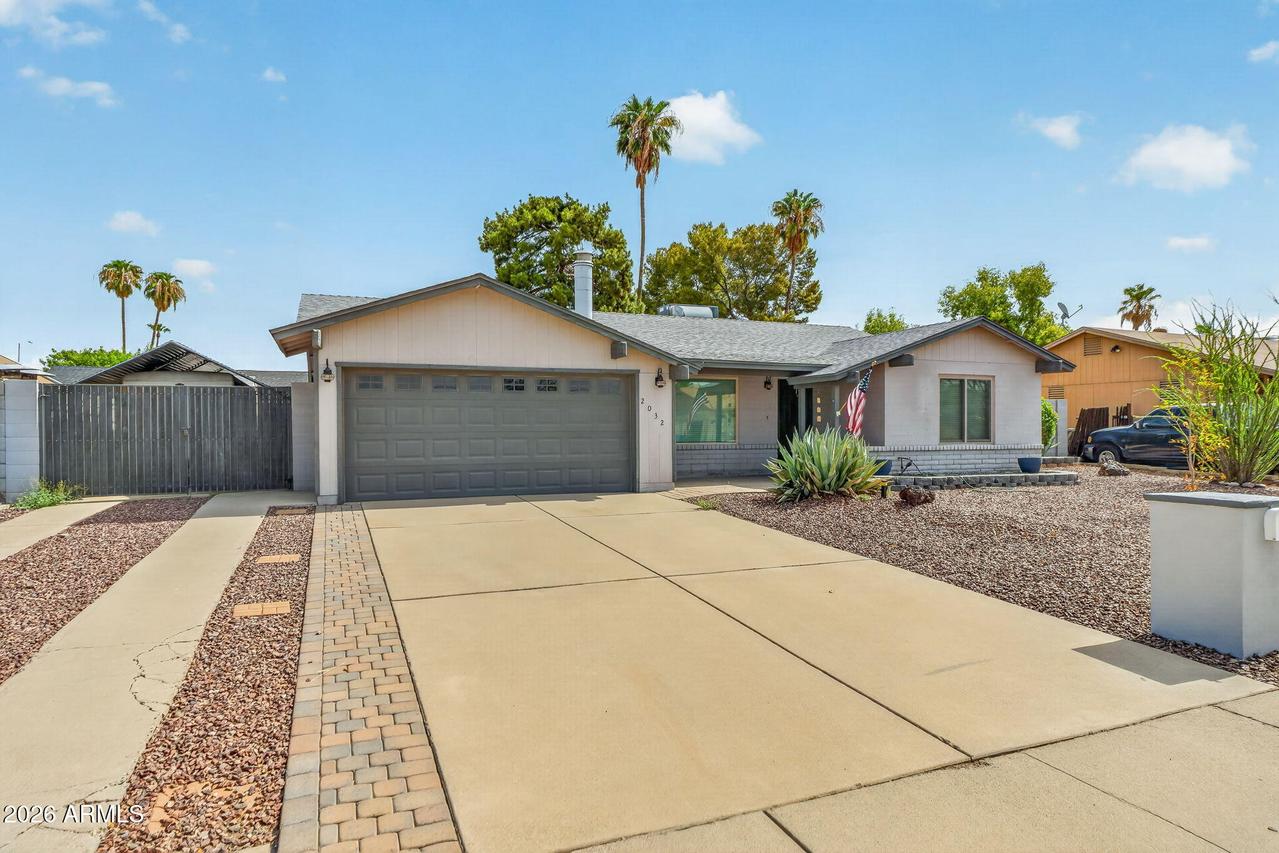2032 W Meadow Dr., Phoenix, AZ 85023