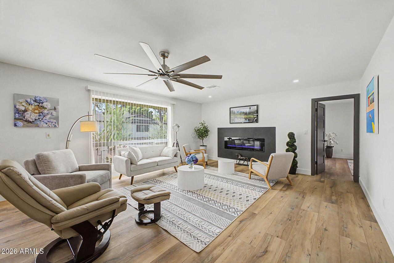 2818 E Malapai Dr., Phoenix, AZ 85028
