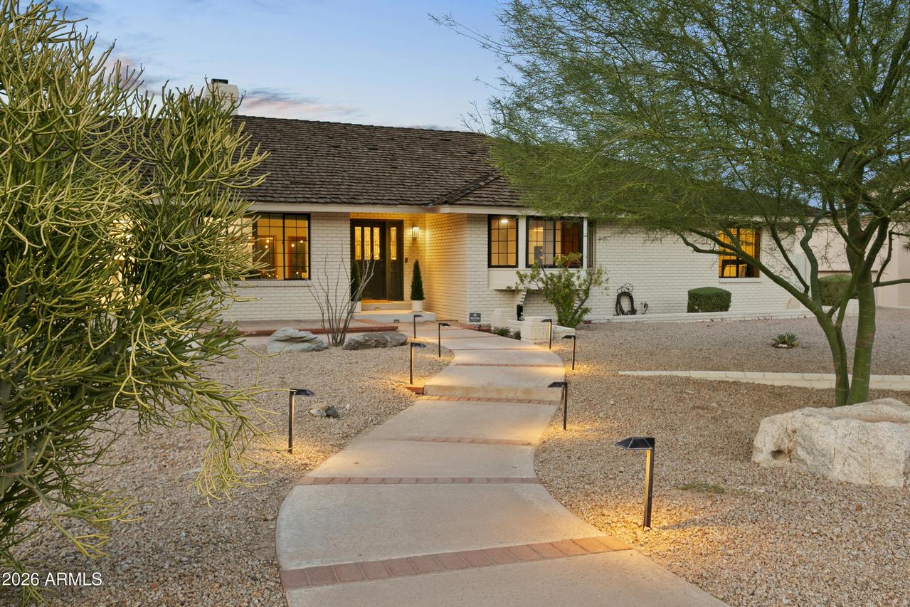 11645 S Tusayan Ct., Phoenix, AZ 85044