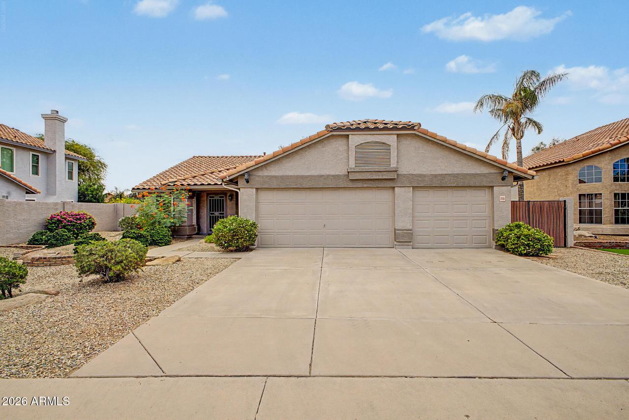 2156 S Raven Cir., Mesa, AZ 85209
