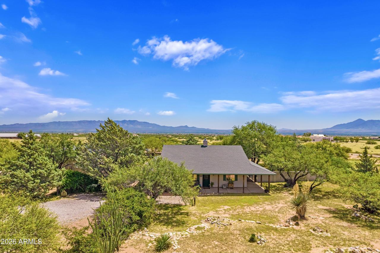9009 S Oakridge Dr., Hereford, AZ 85615