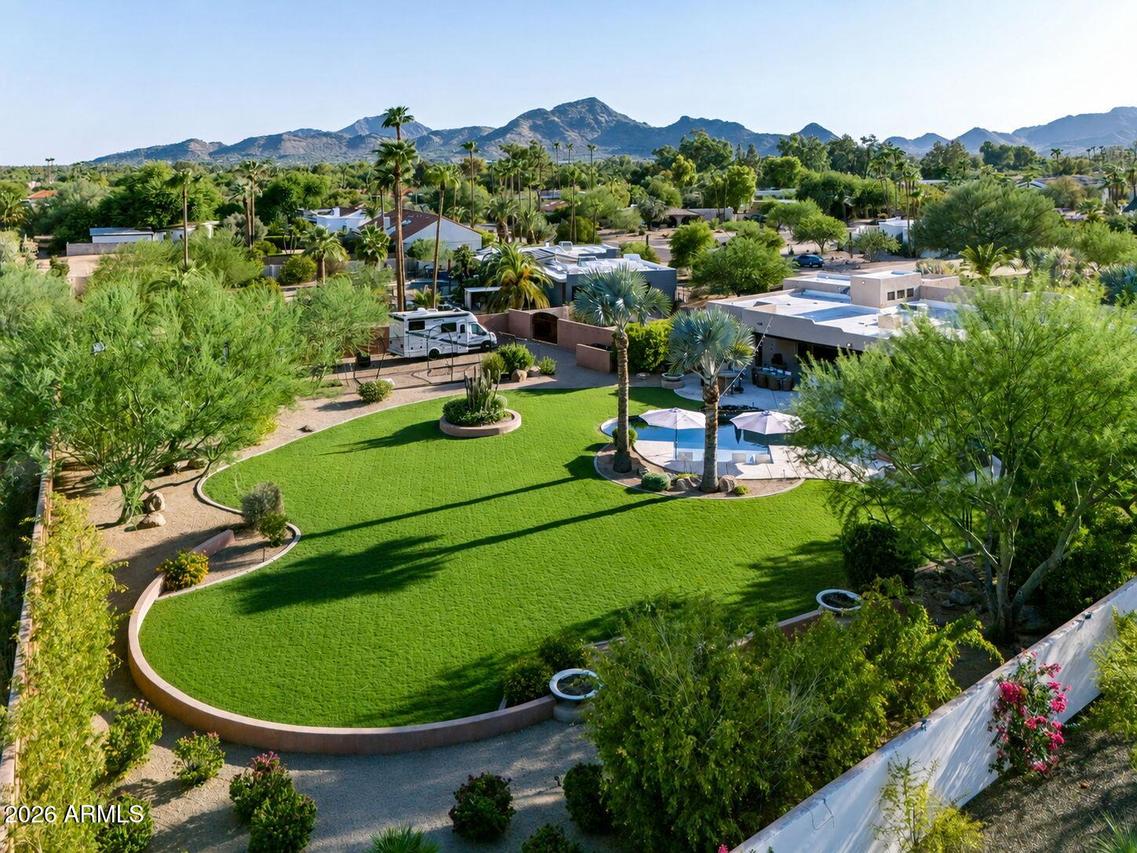 9827 N 65th Pl., Paradise Valley, AZ 85253