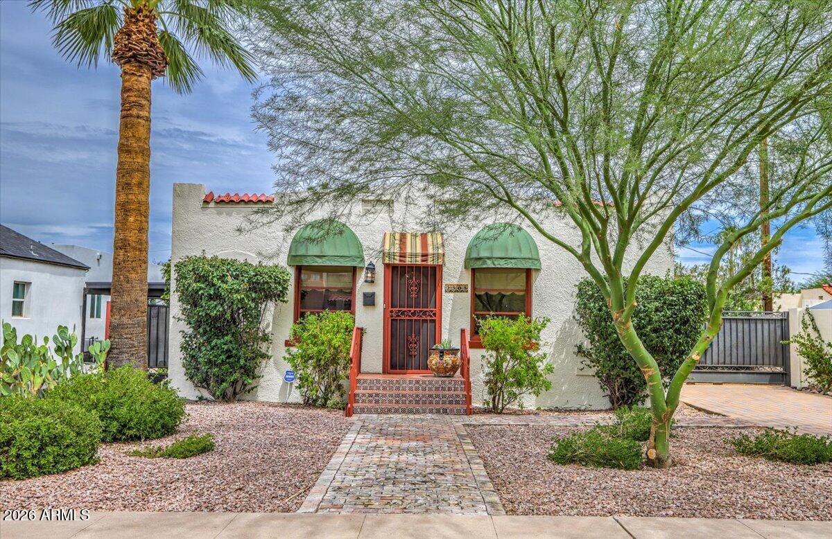 2305 N 8th St., Phoenix, AZ 85006