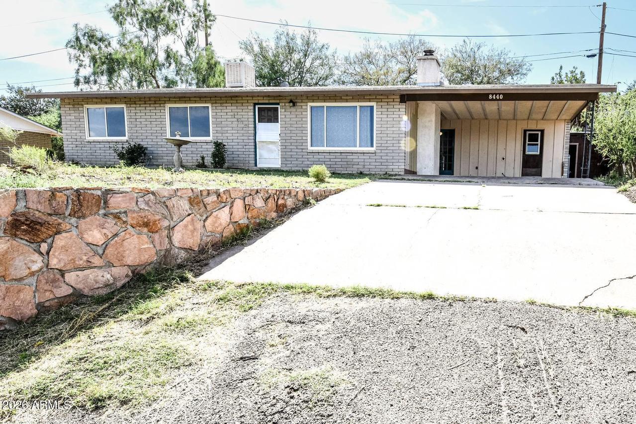 8440 S Springfield Rd., Globe, AZ 85501