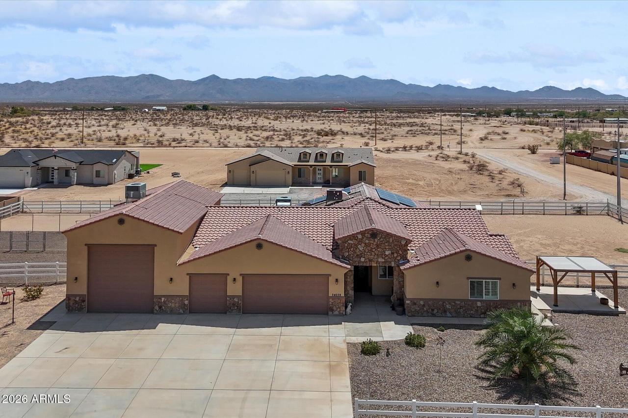 24039 W Cavedale Dr., Wittmann, AZ 85361