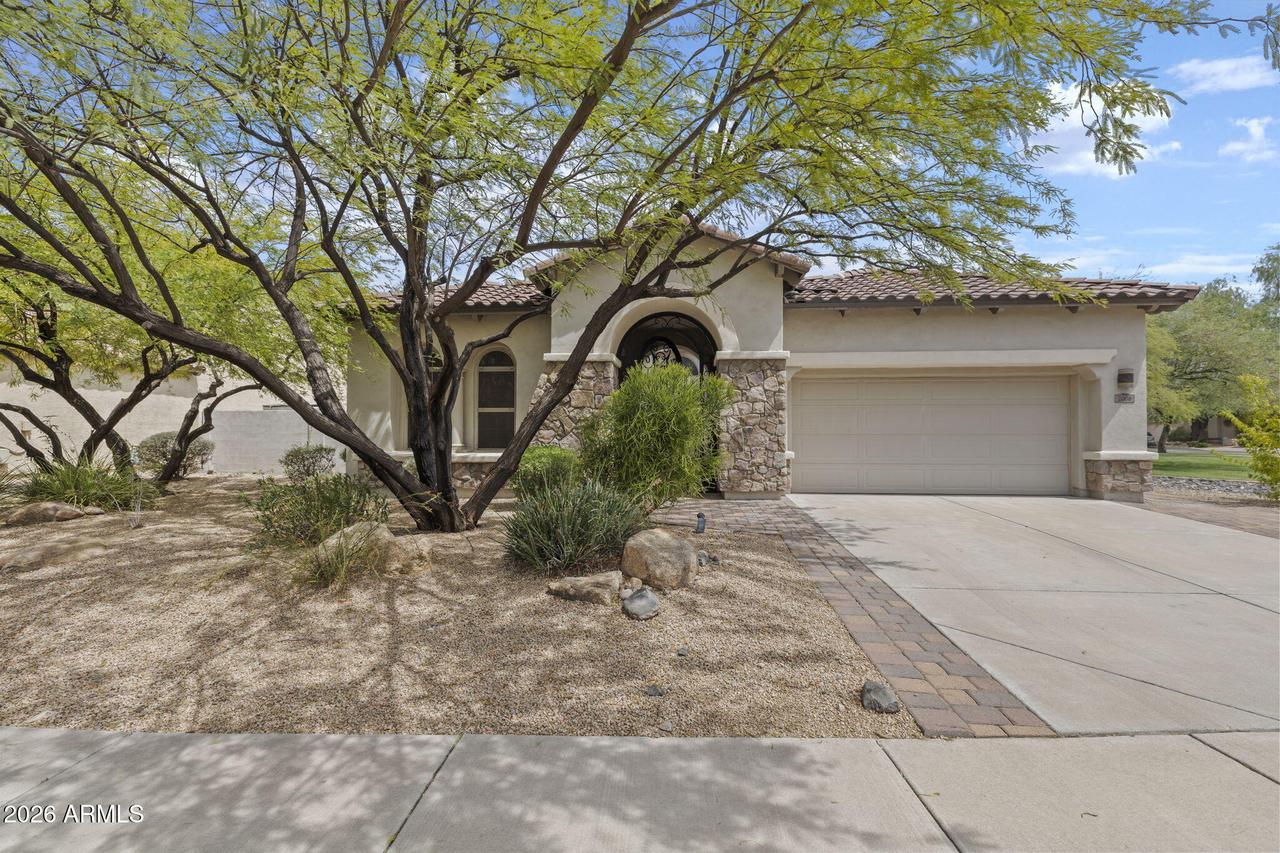 2008 W Gloria Ln., Phoenix, AZ 85085