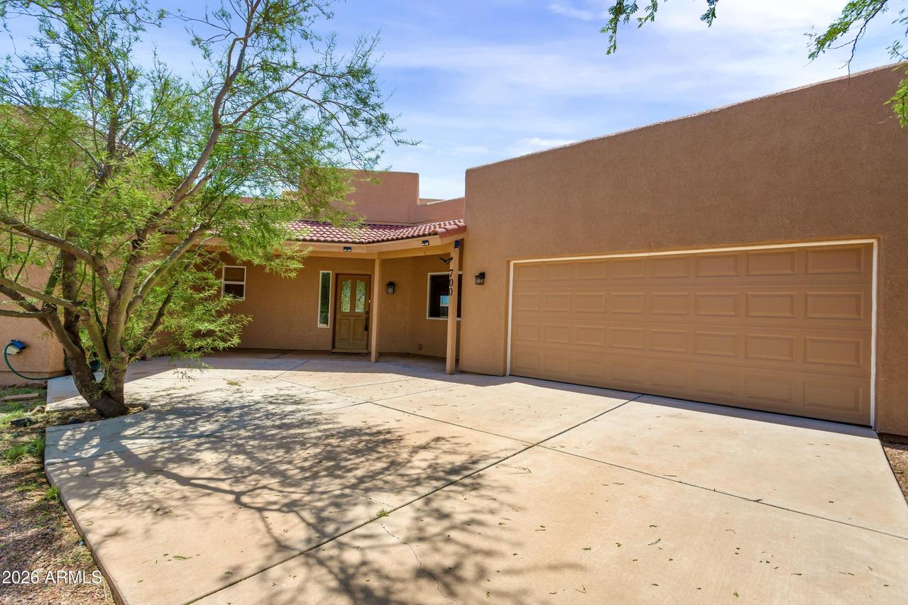 700 E Valley View Tr., Huachuca City, AZ 85616