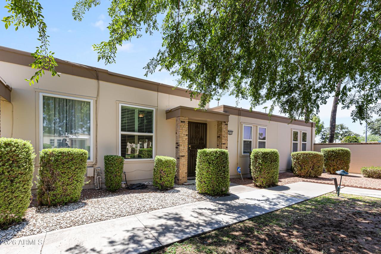 10016 W Hawthorn Dr., Sun City, AZ 85351