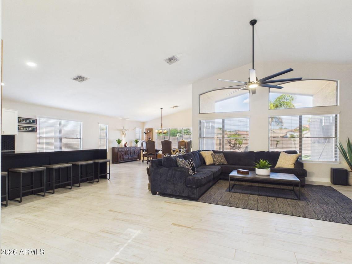 22621 N 34th Ln., Phoenix, AZ 85027