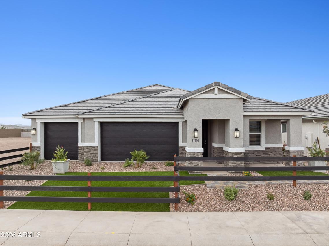 2704 W Sentiero Ave., Apache Junction, AZ 85120